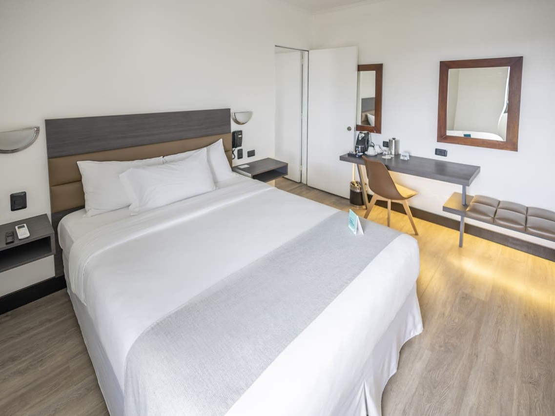 HotelIMGL7666-HDR